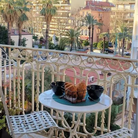 Apartament 2 Pieces Centre Jardin Bioves 4 Nuits Minimum *