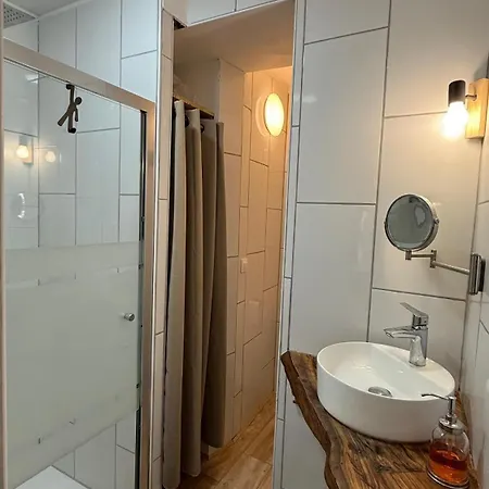 2 Pieces Centre Jardin Bioves Apartment